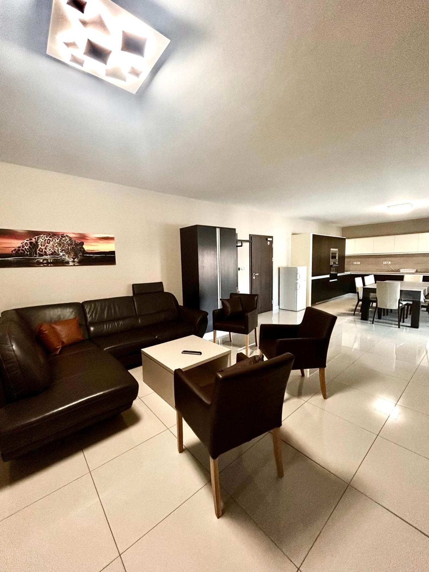 Vila Lexus Veľký Meder Exterior foto